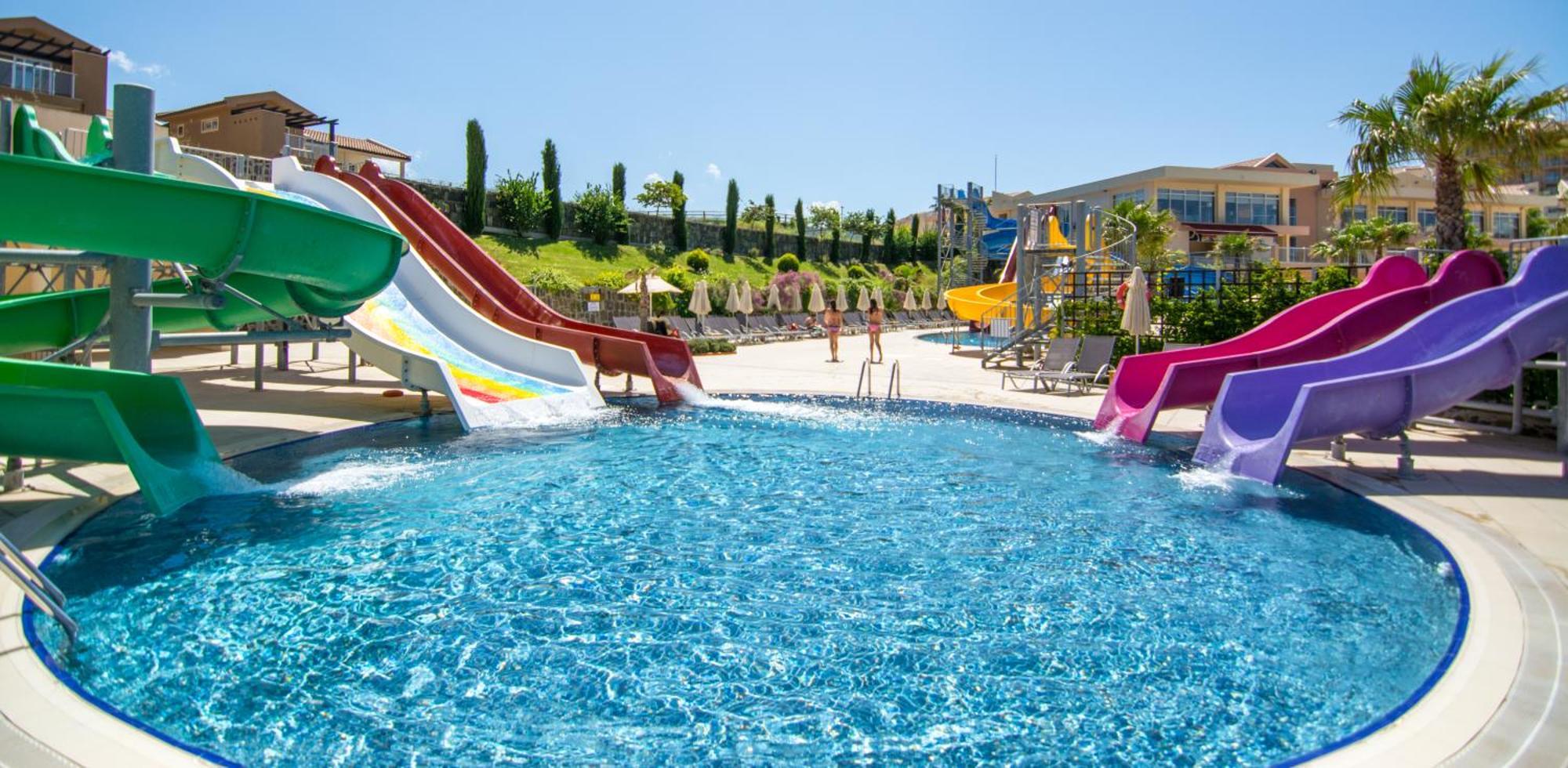 Unique Residence Hotel Golf And Spa Сёке Экстерьер фото