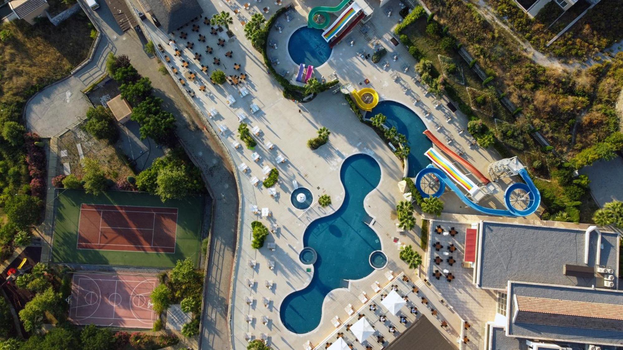 Unique Residence Hotel Golf And Spa Сёке Экстерьер фото