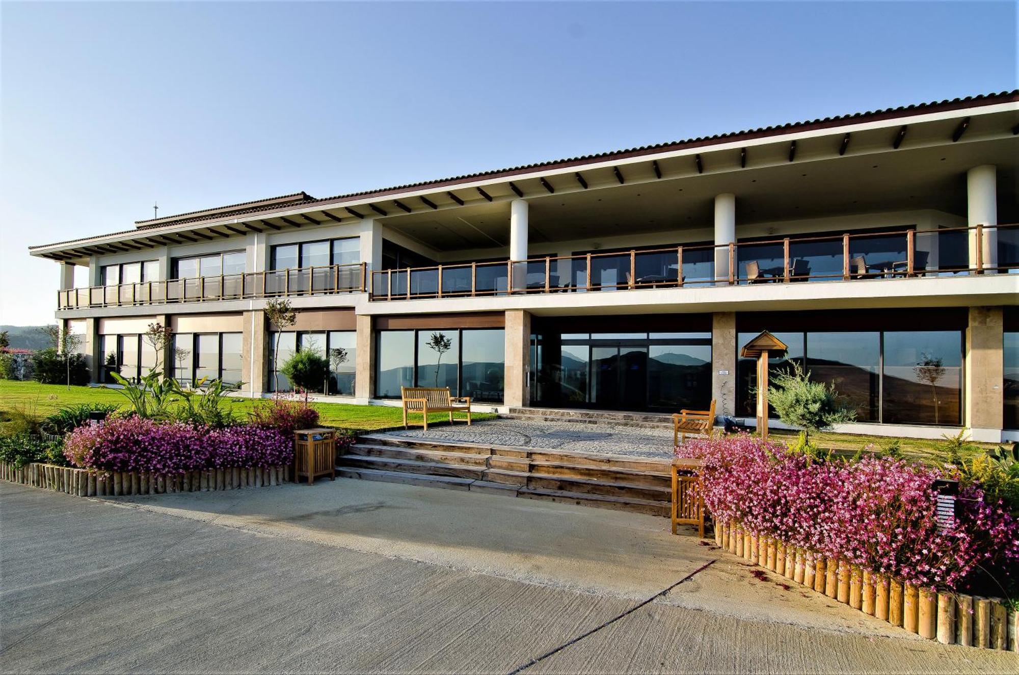 Unique Residence Hotel Golf And Spa Сёке Экстерьер фото