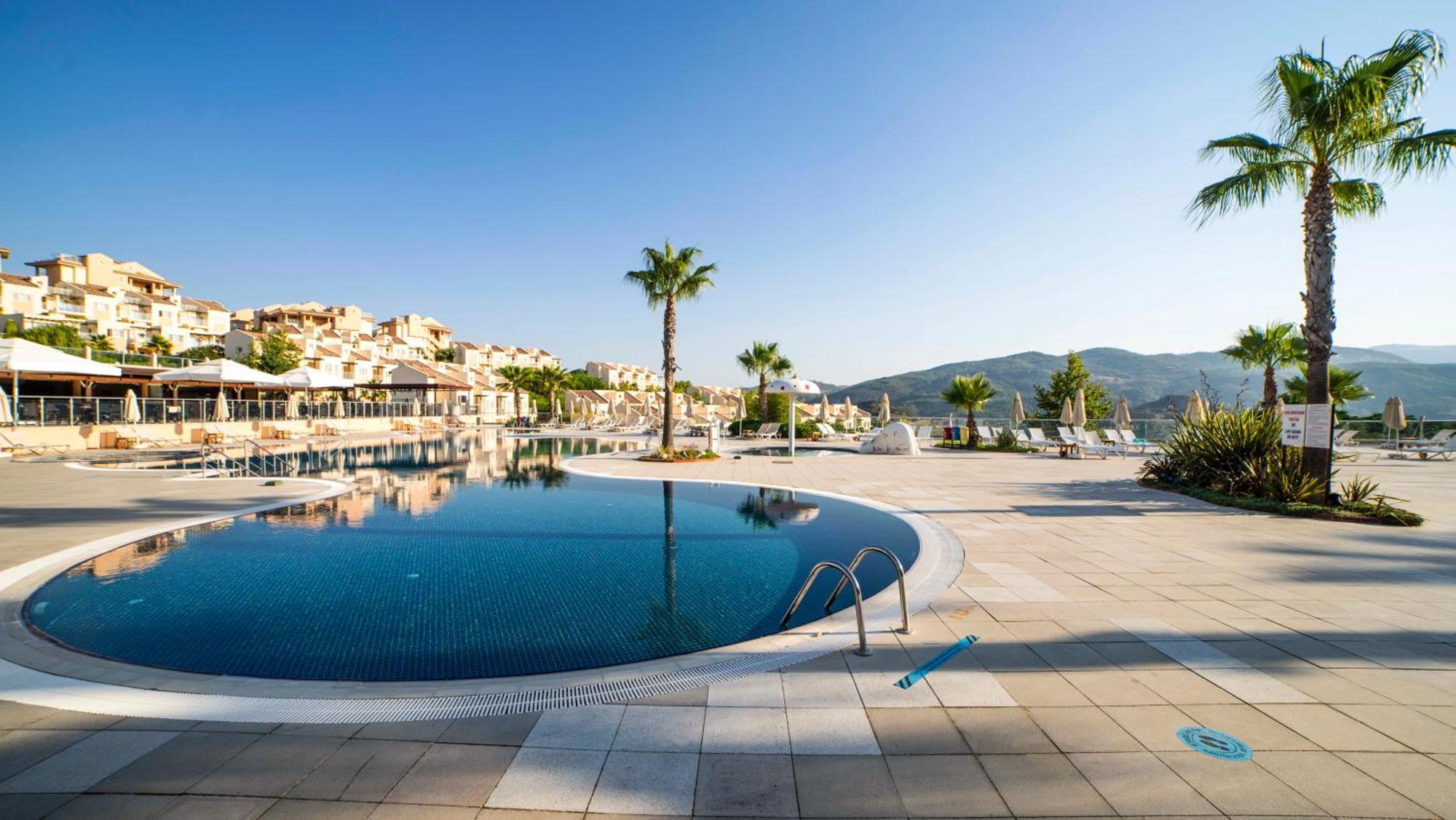 Unique Residence Hotel Golf And Spa Сёке Экстерьер фото